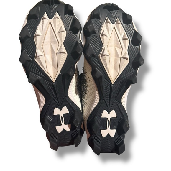 Under Armour Kids Black and White Football Cleats - Picture 3 of 9